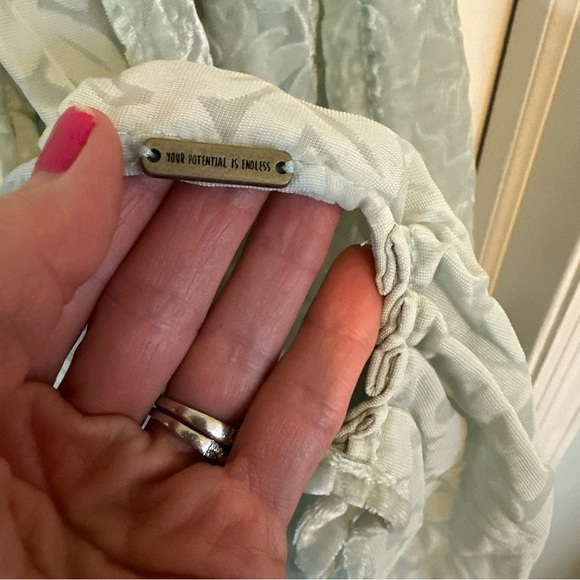 NWOT The Muses Lounge Cardigan Size Small Sage Green Velvet Burnout Long Sleeve - Picture 3 of 10